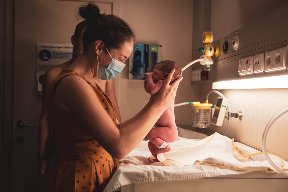 Geboren in Gent doet een bevalling in Sint Lucas Gent in bijzijn van DoulaGraaf